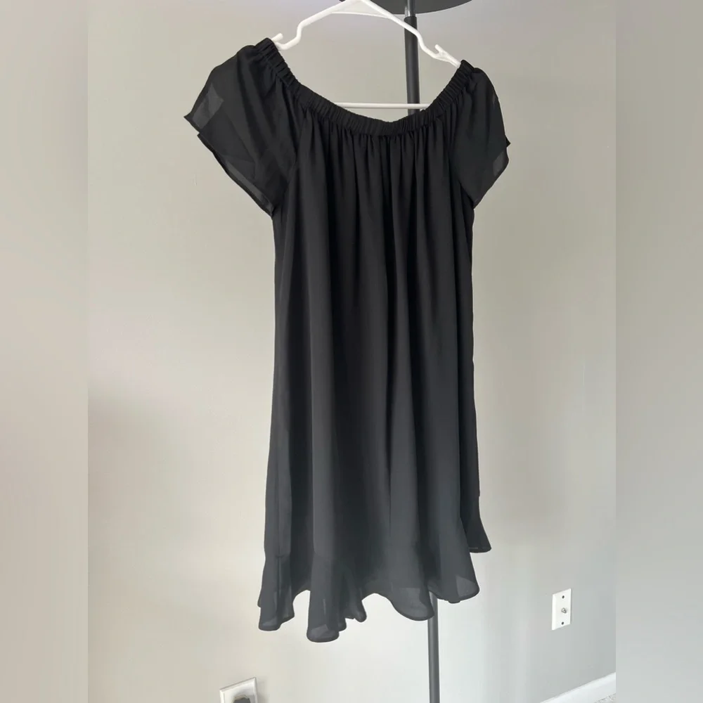 Dress - Picture 1 of 4